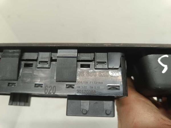 BOUTON LEVE VITRE PEUGEOT 3008/5008 2010-2016 - Vue 3